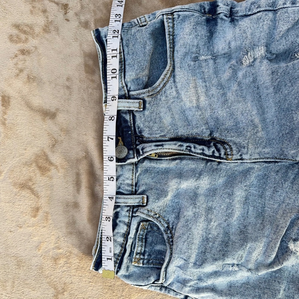 Justice Denim Shorts Girls Size 12 Light Blue Acid Wash Distressed Excellent - Picture 7 of 7
